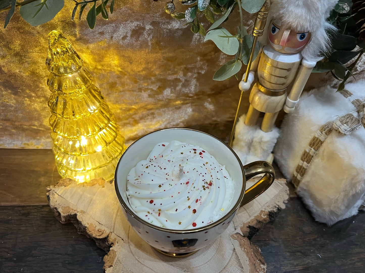 Bougie parfumée « Tasse Casse-Noisette » – Édition Limitée (10 exemplaires)