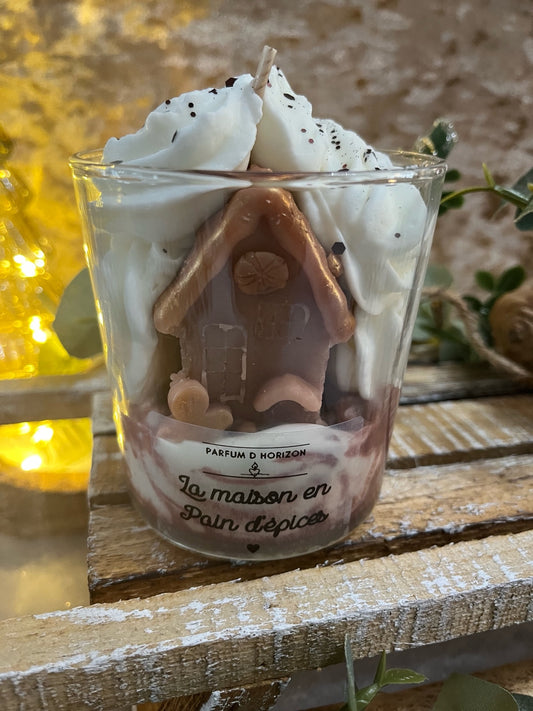Bougie “La Maison en Pain d’Épices”